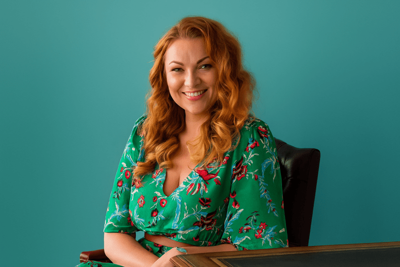 Irita Marriott Biography: BBC Antiques Expert, Auctioneer & TV Presenter